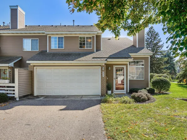 9937 Fillmore St NE, Blaine, MN 55434