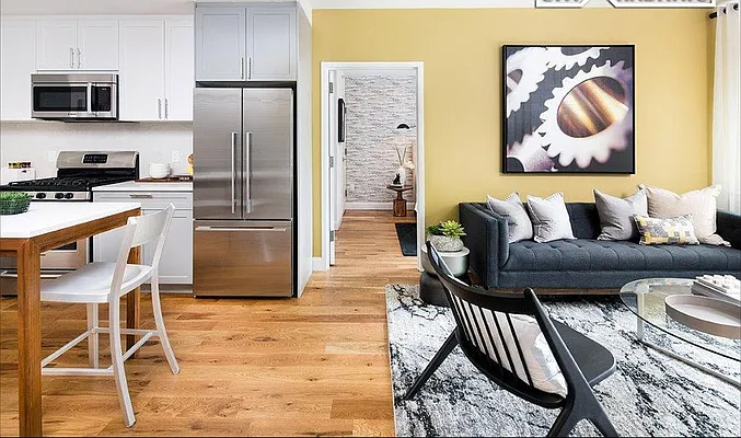 Rented by VRE | media 5