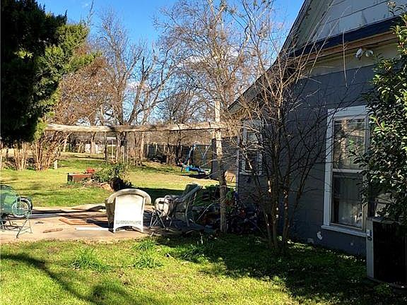 4th image of 308 W Godley Ave