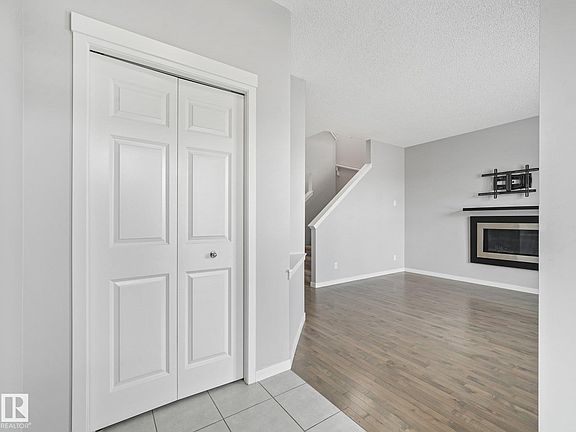 4th image of 17629 60a St NW
