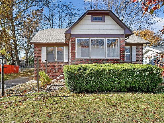 5th image of 2208 38th St