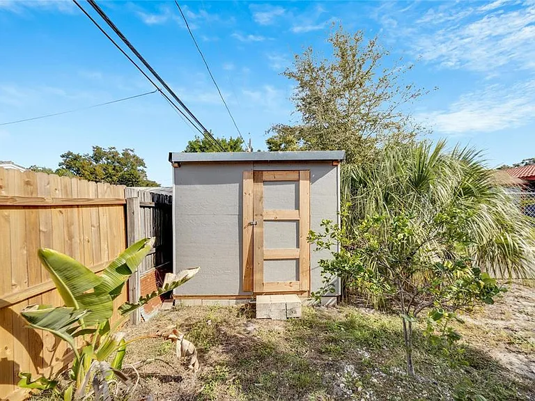 2138 Timber Ln — Photo 35