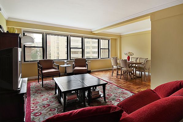 1st image of 55 E 9th St APT 6F