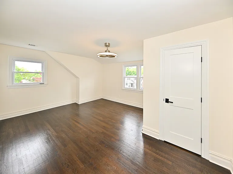 190 Madison Ave #2 — Photo 12