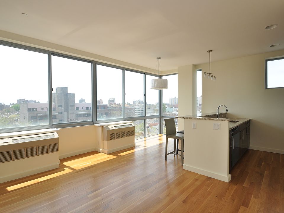 1st image of 2750 E 12th St APT 4D