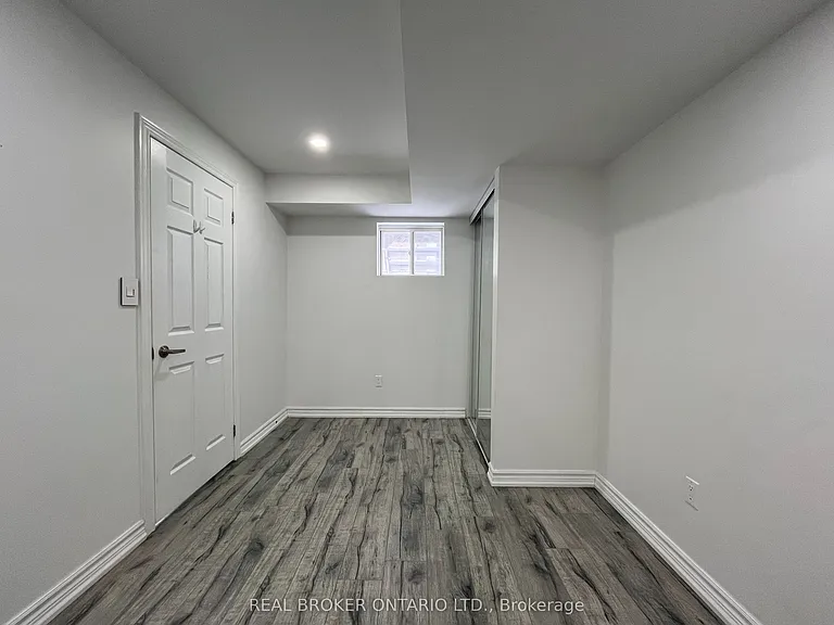 7 Robert Green Cres #BASEMENT — Photo 5
