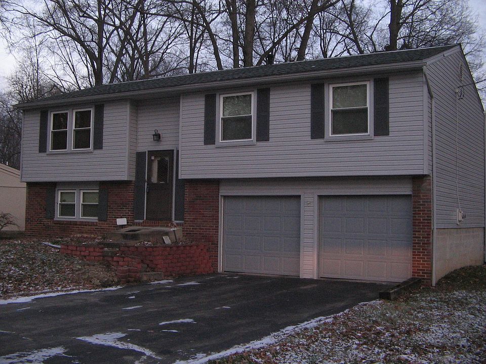 1st image of 7720 Glen Oaks Dr NE