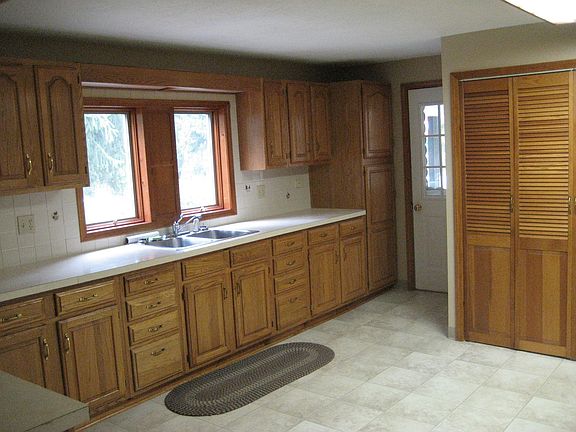 Spacious kitchen