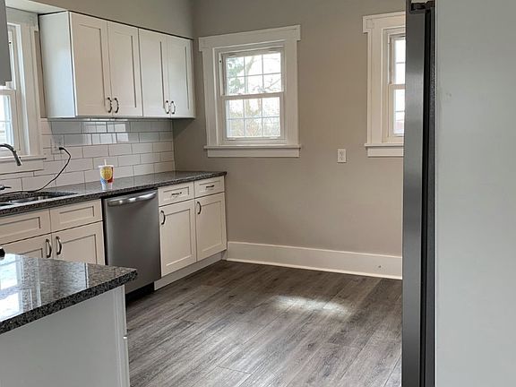 2nd image of 257 Lovers Ln