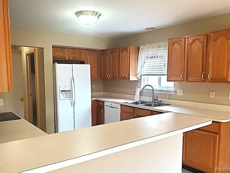 4198 Gardenia Dr — Photo 8