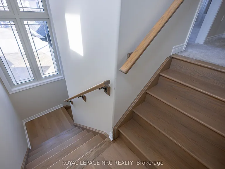 33 Cinnamon St — Photo 9
