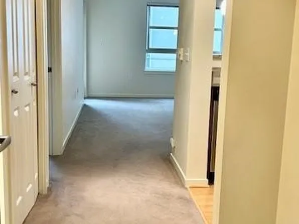 118 107th Avenue NE #B311, Bellevue, WA 98004