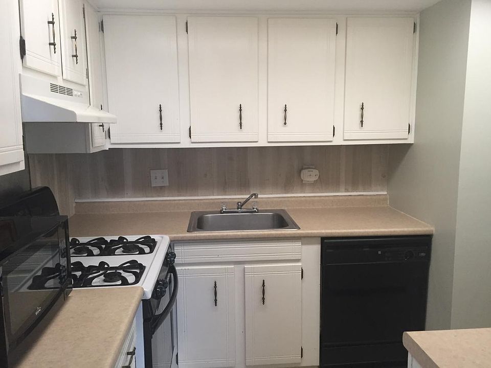 1st image of 1651 Mentor Ave APT 1806