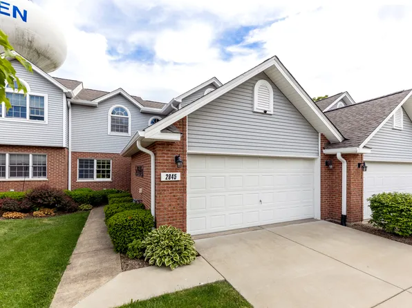 2845 Water Tower Ln, Darien, IL 60561