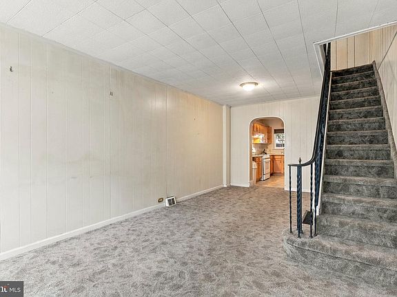 5th image of 1132 S Clifton St