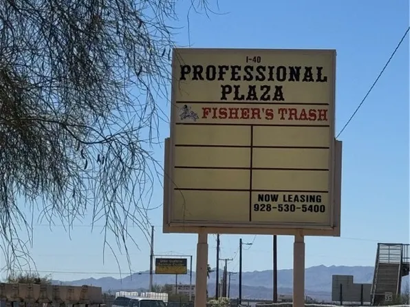 12248 S Yucca Frontage Rd, Yucca, AZ 86438