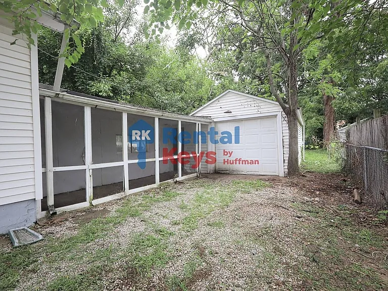 2525 S Rotherwood Ave — Photo 14