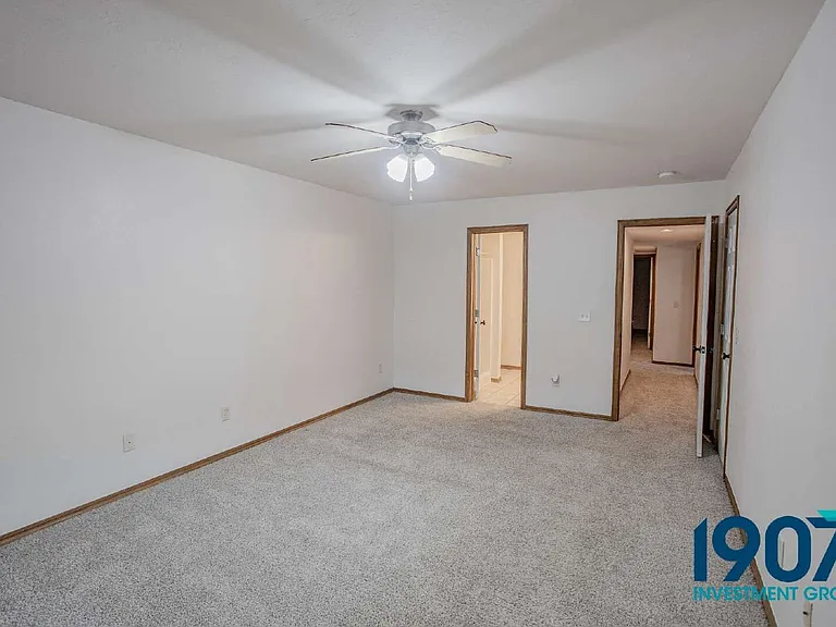 2508 Tyler Ln — Photo 17