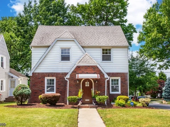 2 Glenwood St, Clifton City, NJ 07013