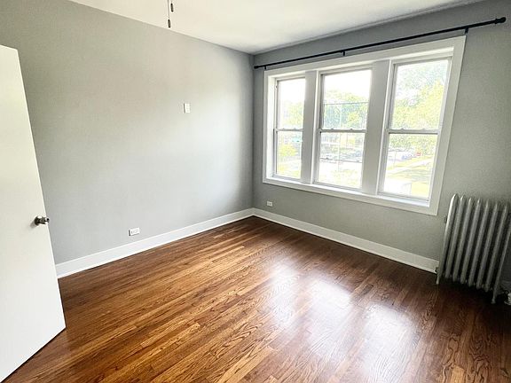 3rd image of 3155 W Augusta Blvd #1B