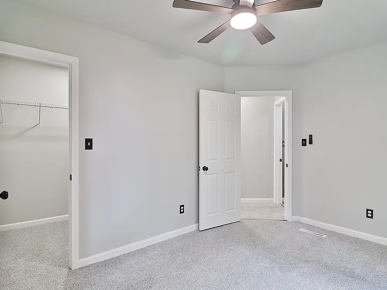412 W Kibby St — Photo 4