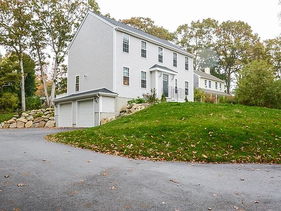 2nd image of 55 Indian Ave