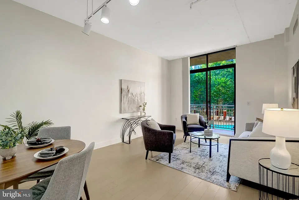 1 bed, 669 sqft, $2,600 — Photo 4