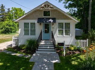 98 Union St, Guilford, CT 06437