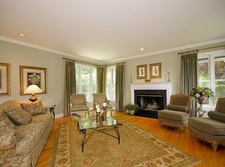 11 Rosemont Ln, Briarcliff Manor, NY 10510