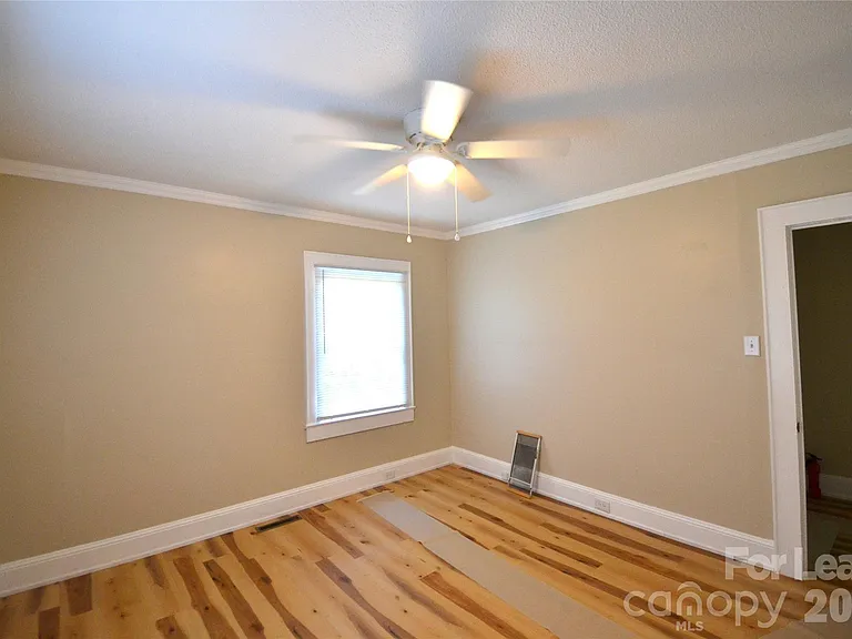 800 Arbor St NE — Photo 20