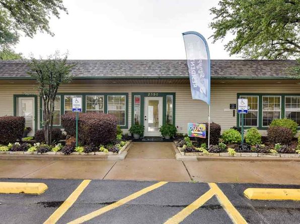 2390 W Moore Ave #1A2