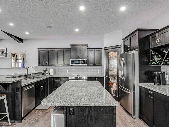 5th image of 23 Cranberry Cir SE