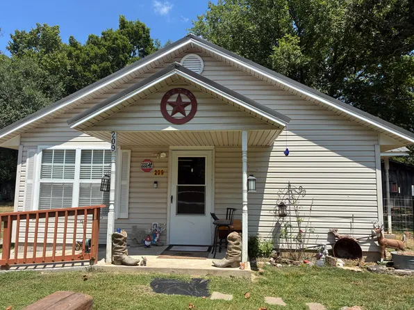 209 W Gray St, Jay, OK 74346