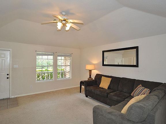 4th image of 8201 Catalina Ln