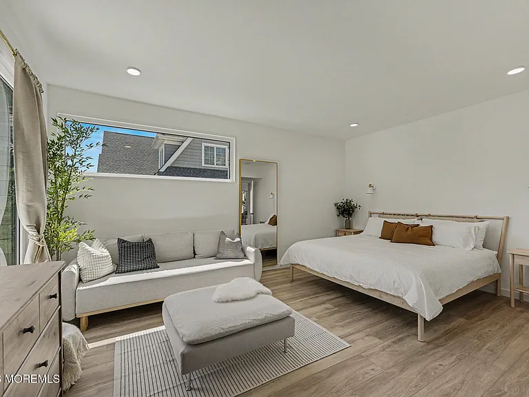 500 8th Ave — Photo 23