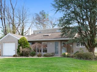 42 Nancy Blvd, Merrick, NY 11566