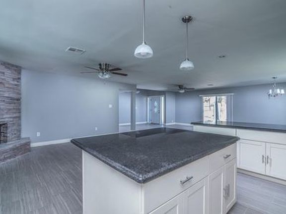 5th image of 3201 E Mescal St