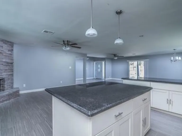 3201 E Mescal St — Photo 5