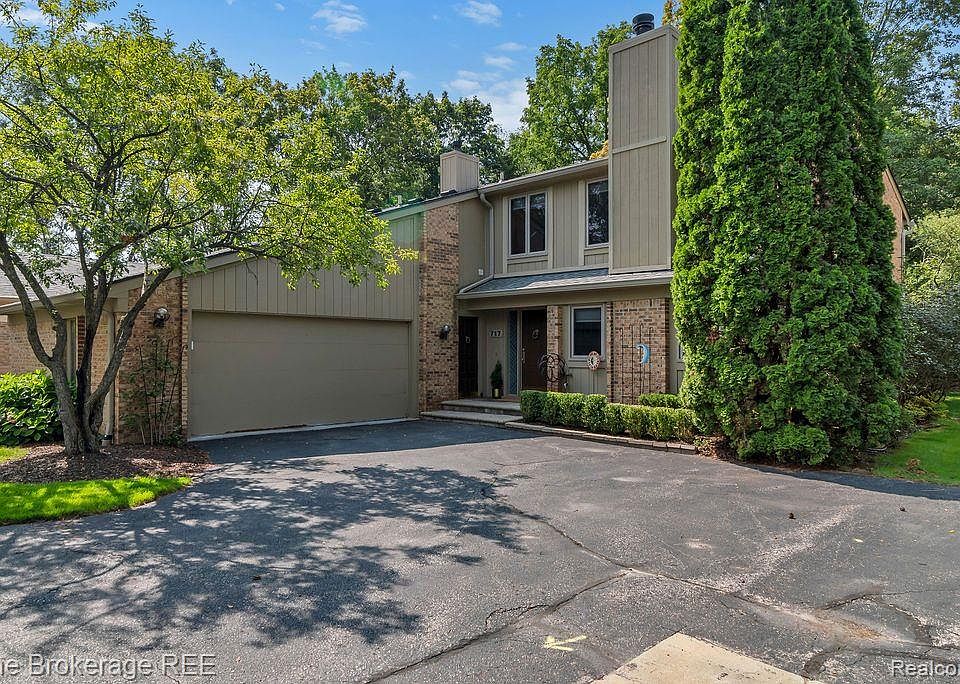 1st image of 717 Arbor Ct