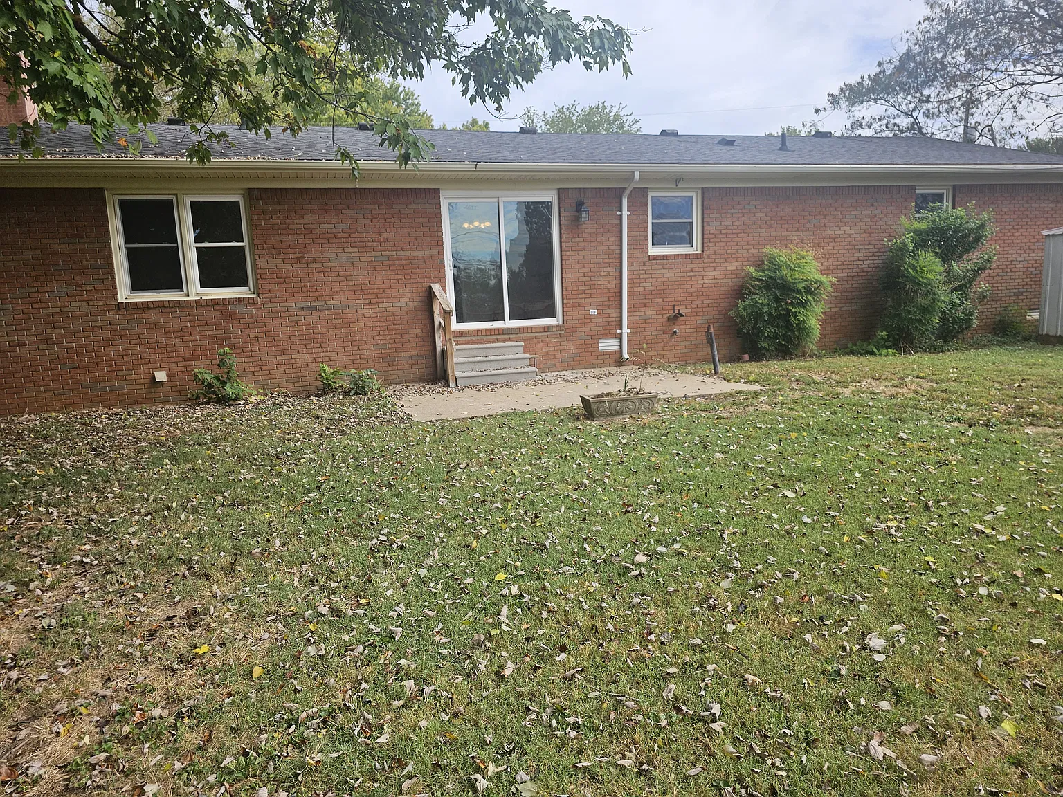 3 bed, 1608 sqft, $1,600 — Photo 3