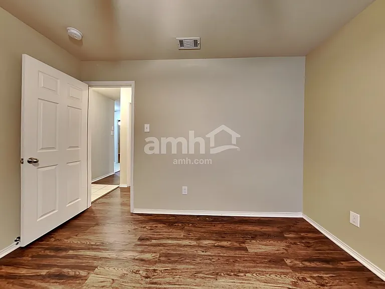 10305 Fossil Valley Dr — Photo 19