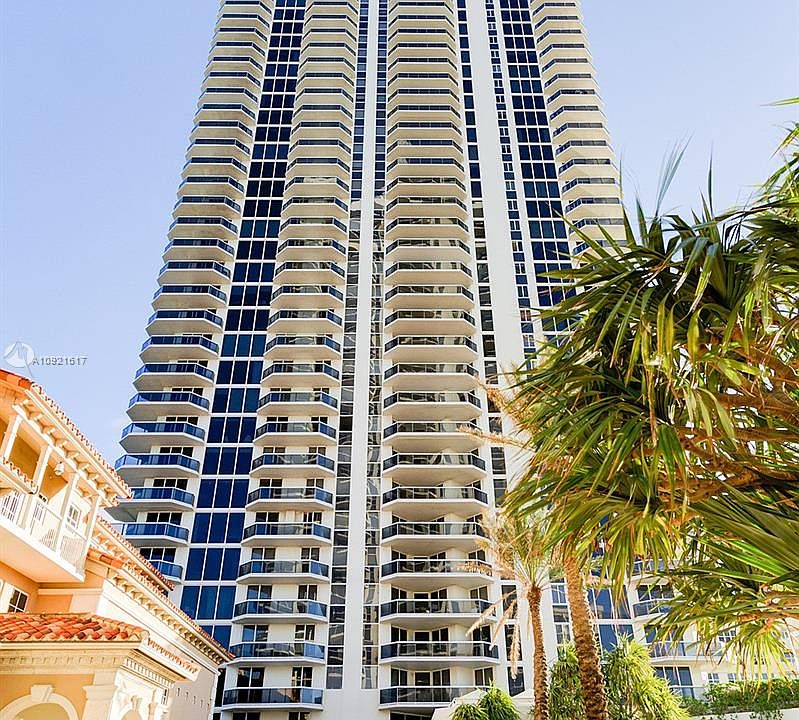 1st image of 4775 Collins Ave APT 4204