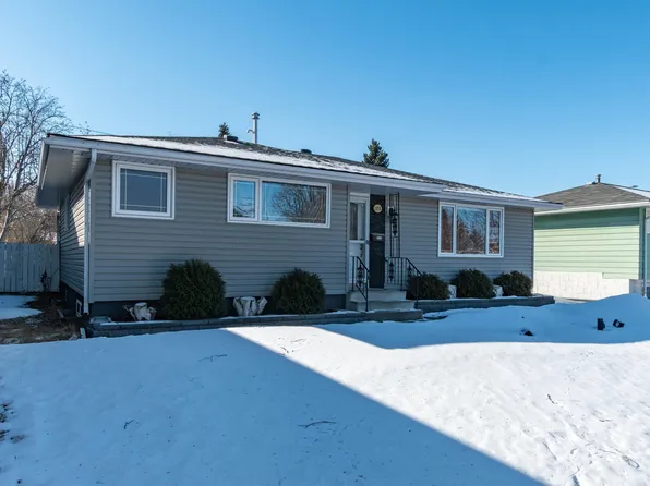 1058 Moyer Dr, Strathcona County, AB T8A 1E6