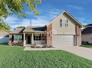 6852 Emerald Bay Ln, Indianapolis, IN 46237