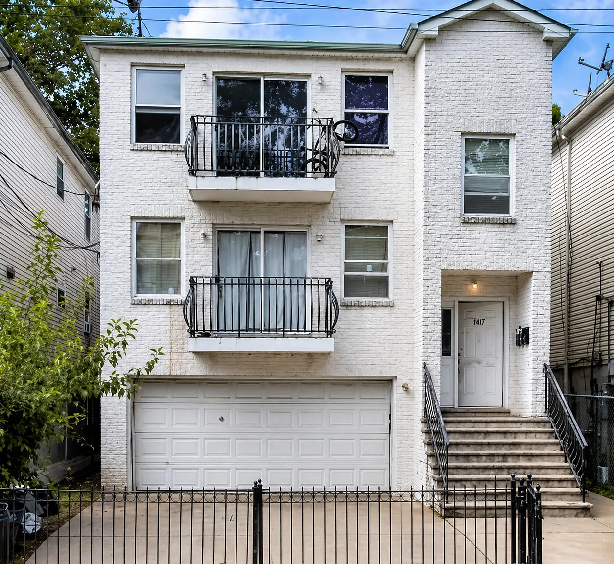 3 bed, 1200 sqft, $2,250 — Photo 1
