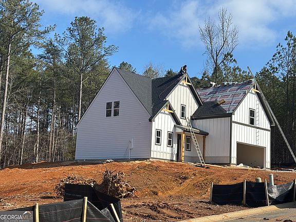 2nd image of 16 Hadrian Ridge Dr SW