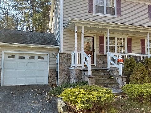 1st image of 35 Goodman Ave #1