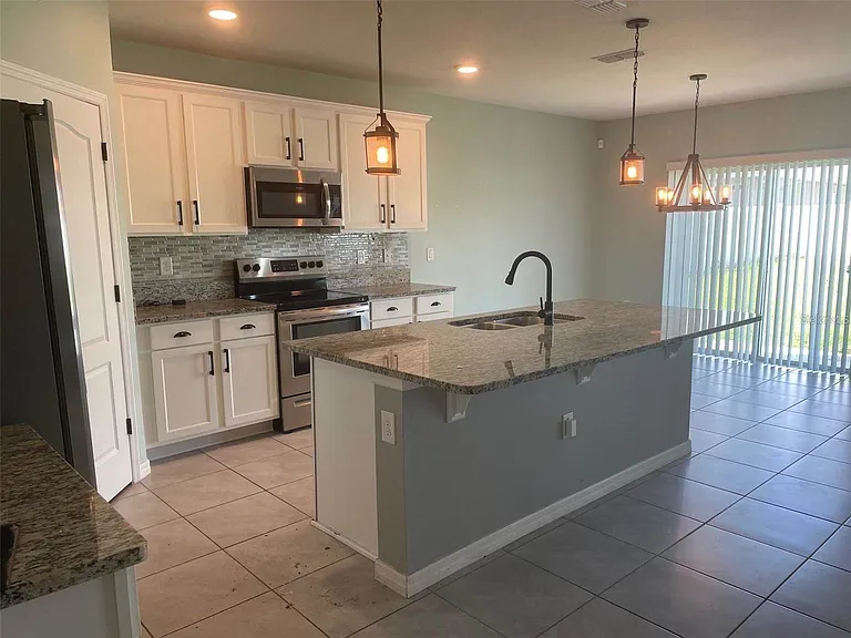 1682 Bay Breeze Dr — Photo 7