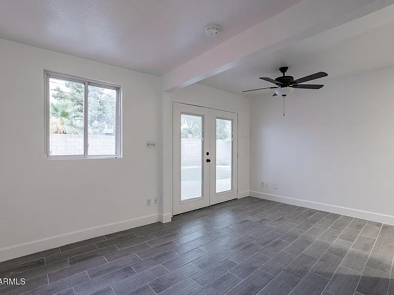536 W 18th St — Photo 29