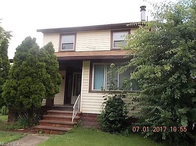 1st image of 210 W 26th St